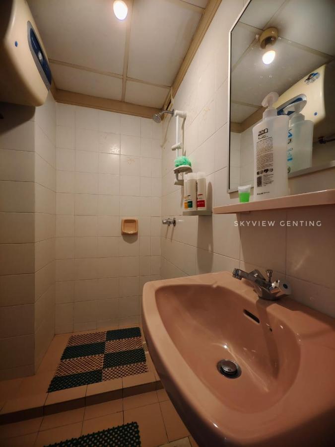 12 Pax Skyview Homestay 2 Family Room 2R2B Golden Hills Mountain View Genting Highland Dataran Tinggi Genting Bagian luar foto